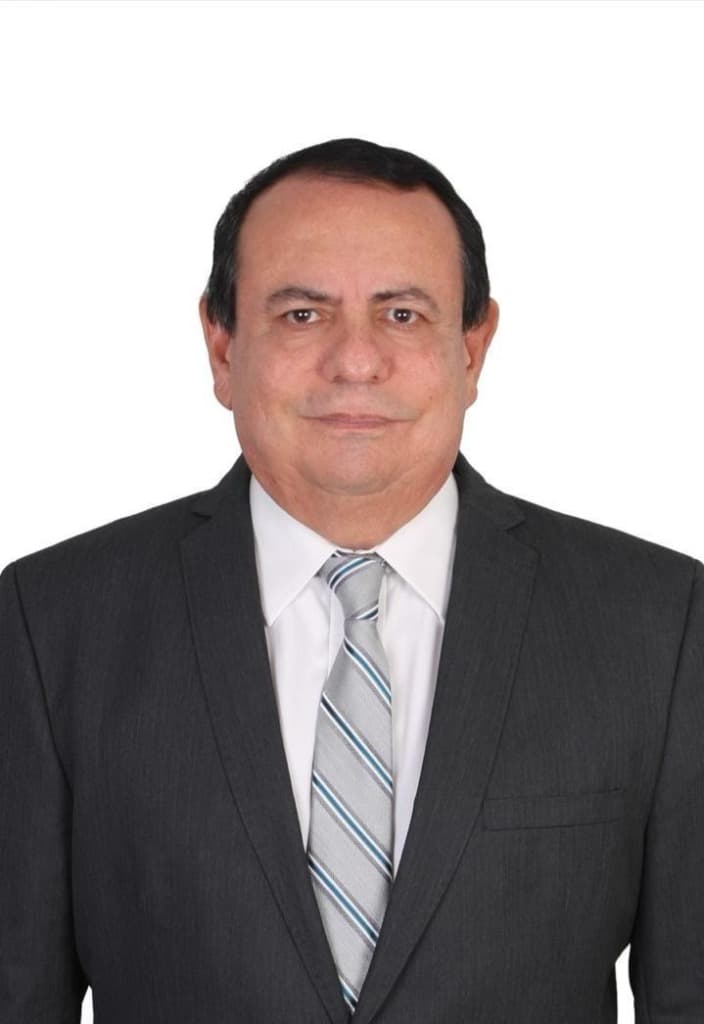 Dr. Gustavo Aroca Martínez
